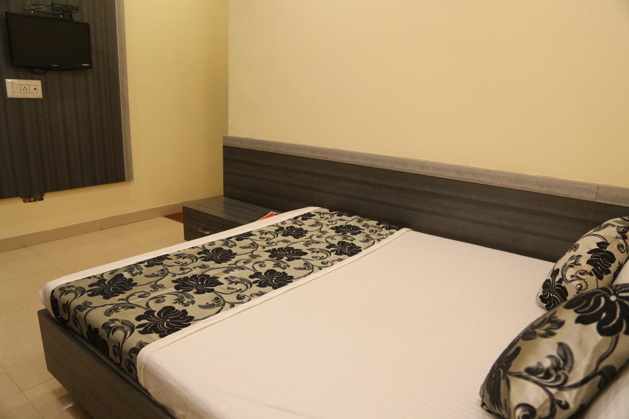 Hotel Heena Plaza Ābu Road Dış mekan fotoğraf